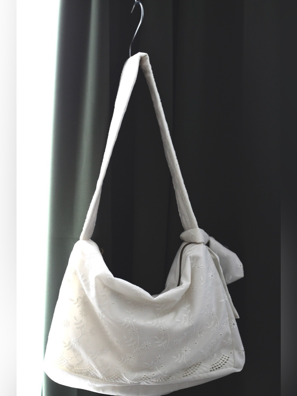 Women's White Embroidered tote Bag